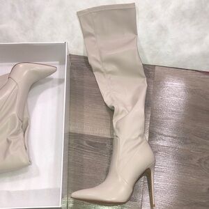 Femme LA OTK Thigh High Cream Pull on Stretch Boots New